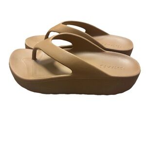 SKIMS Molded Flip Platform Sandals Almond Beige Women’s Size 7 EU 38